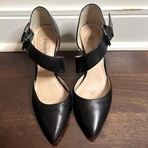 ⭐️ Black town shoes heels with strap- size 36- flaws
